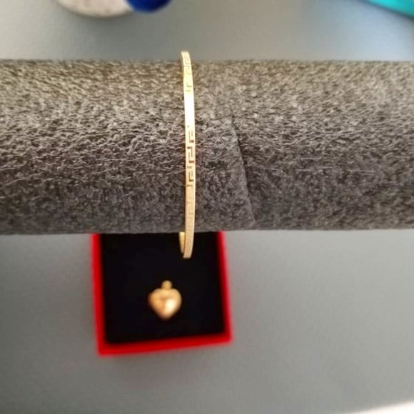 Bangle - Slim type bracelet